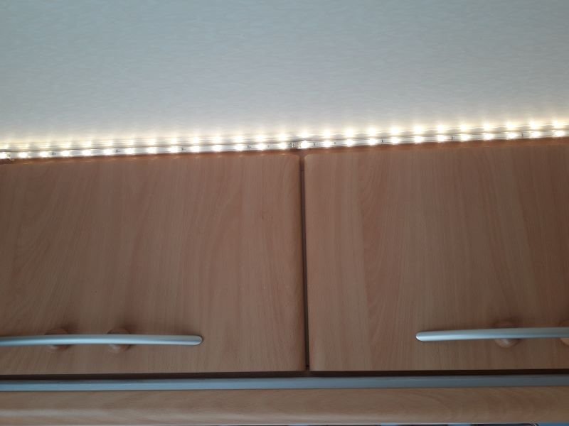 led caravane .jpg