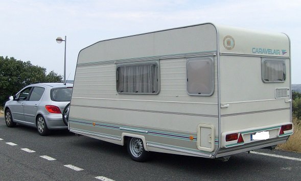 pause repas sur l'aire de la Palme.jpg